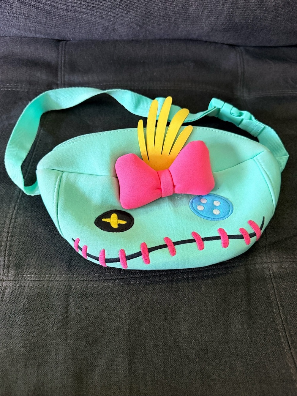 Disney Aqua Kids Character Waist Bag with Pink Bow - Picture 1 of 3